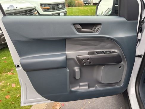 New 2025 Ford Maverick Lariat w/ Black Appearance Package image 14