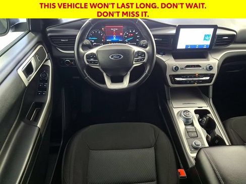 Used 2023 Ford Explorer XLT AWD/4WD image 13