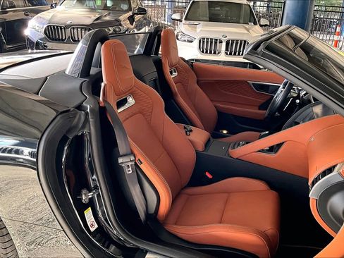 Used 2024 Jaguar F-TYPE R-Dynamic image 8