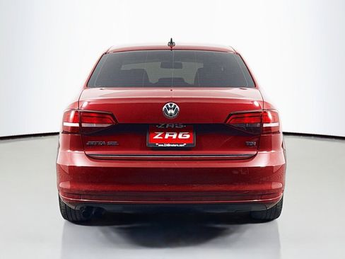 Used 2017 Volkswagen Jetta SEL image 4