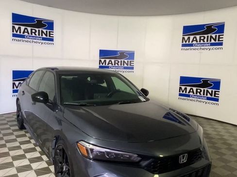 Used 2025 Honda Civic Sport image 4