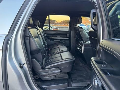 Used 2020 Ford Expedition Max XLT w/ Equipment Group 202A image 11