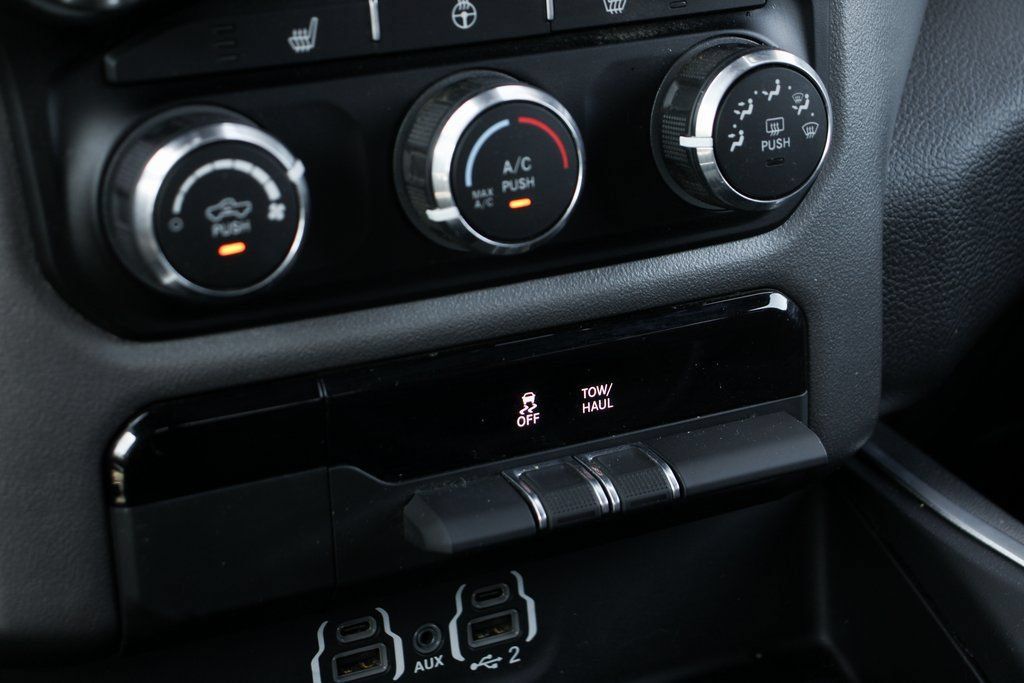 Used 2023 RAM 1500 Big Horn AWD/4WD image 28