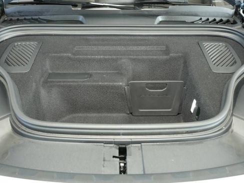 Certified 2025 Porsche Macan 4 Electric AWD/4WD image 30