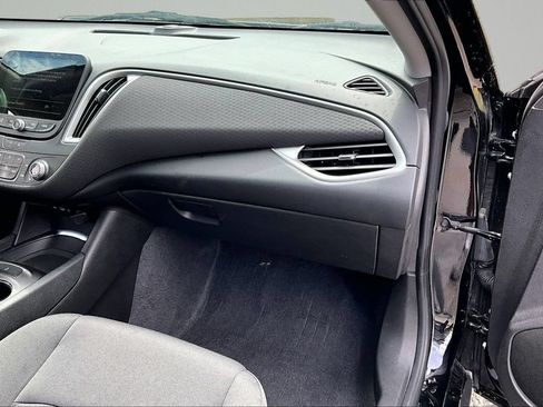 Used 2022 Chevrolet Malibu LT w/ Midnight Edition FWD image 14