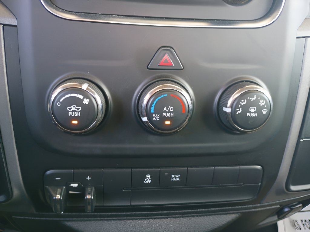 Used 2013 RAM 1500 Express RWD image 25