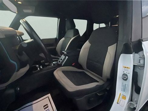 Used 2022 Ford Bronco Wildtrak image 12