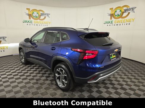 Used 2024 Chevrolet Trax LT w/ Driver Confidence Package FWD image 6