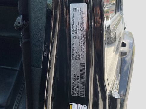 Used 2022 Jeep Wrangler Unlimited Sahara AWD/4WD image 33