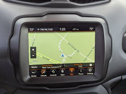 Certified 2022 Jeep Renegade Altitude w/ Convenience Group image 20