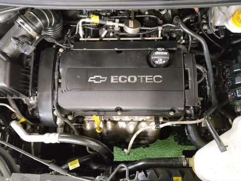 Used 2018 Chevrolet Sonic LT image 30