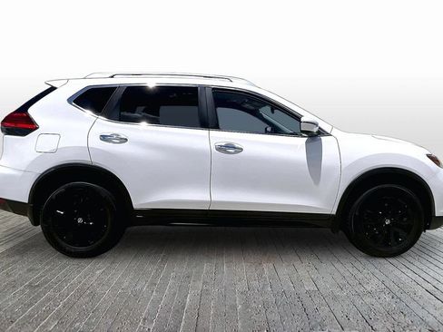 Used 2017 Nissan Rogue SV AWD/4WD image 8