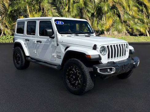 Used 2018 Jeep Wrangler Unlimited Sahara AWD/4WD image 2