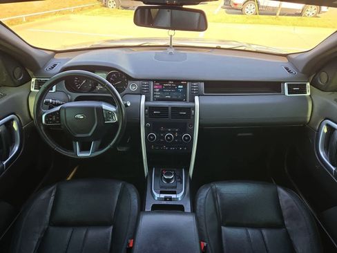 Used 2015 Land Rover Discovery Sport HSE image 15