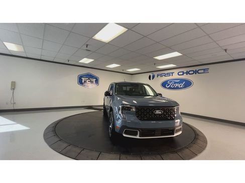 New 2025 Ford Maverick Lariat w/ 4K Tow Package image 4