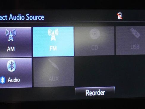 Used 2019 Toyota Corolla LE FWD image 16