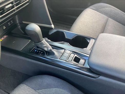 Used 2025 Toyota Camry LE image 16