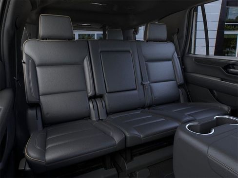 New 2026 GMC Yukon Elevation image 17