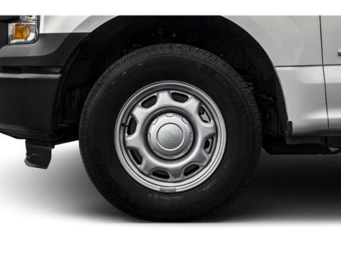 Used 2015 Ford F150 XLT w/ Equipment Group 302A Luxury RWD image 14
