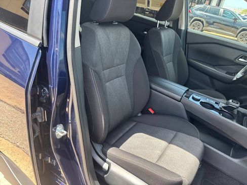 Used 2025 Nissan Rogue SV AWD/4WD image 38