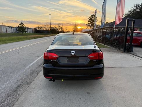 Used 2012 Volkswagen Jetta TDI image 6