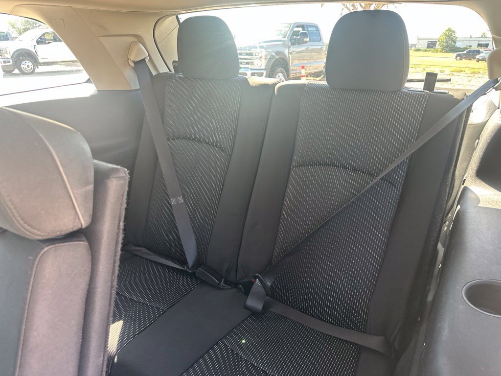 Used 2016 Dodge Journey SE w/ Flexible Seating Group FWD image 20