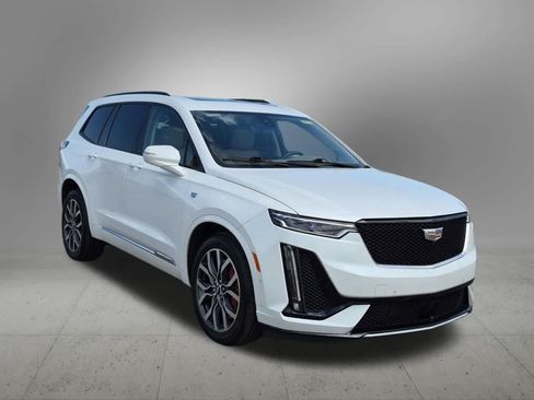 Used 2022 Cadillac XT6 Sport w/ Platinum Package AWD/4WD image 8
