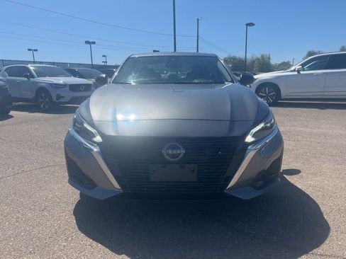 Used 2024 Nissan Altima 2.5 SV FWD image 9