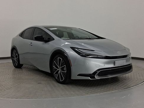 Used 2023 Toyota Prius Limited image 9