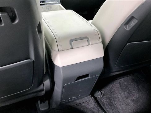 Used 2025 Hyundai Santa Fe SEL FWD image 29