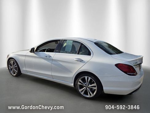 Used 2021 Mercedes-Benz C 300 Sedan image 3