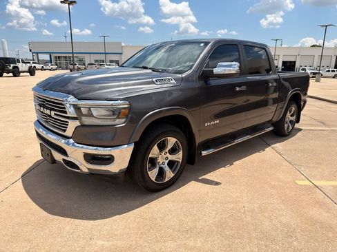 Used 2022 RAM 1500 Laramie AWD/4WD image 11