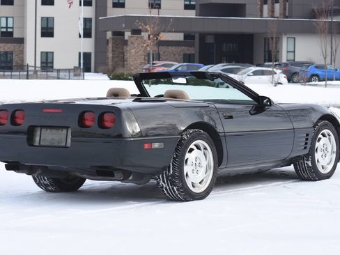 Used 1994 Chevrolet Corvette Convertible image 11