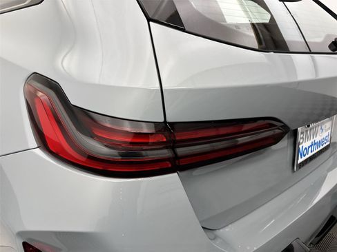 New 2027 BMW M5 Touring AWD/4WD image 19