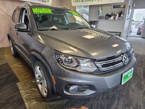 Used 2016 Volkswagen Tiguan SEL image 2