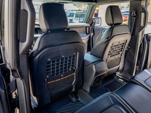Used 2023 Ford Bronco Badlands w/ Sasquatch Package AWD/4WD image 33