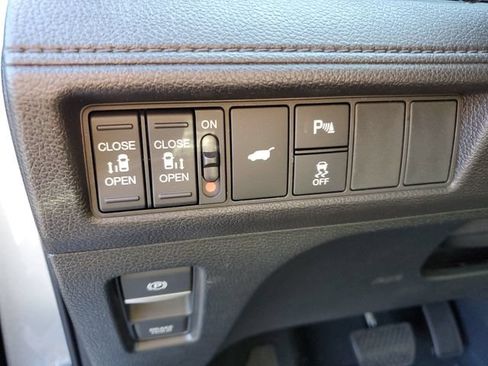 New 2026 Honda Odyssey Touring image 22