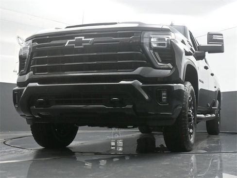 Used 2024 Chevrolet Silverado 2500 LTZ w/ LTZ Plus Package image 4