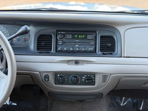 Used 2004 Ford Crown Victoria Police Interceptor image 26