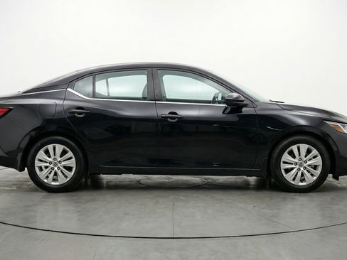 Used 2025 Nissan Sentra S FWD image 11