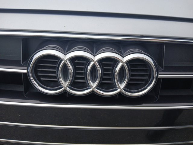 Used 2023 Audi A4 2.0T Premium w/ Convenience Package AWD/4WD image 2