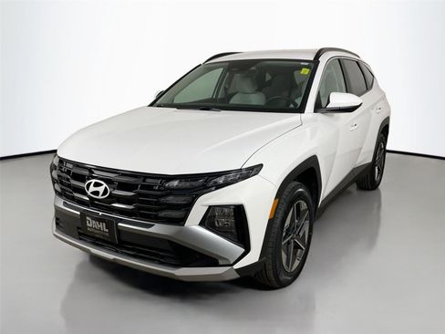 Used 2025 Hyundai Tucson SEL AWD/4WD image 3