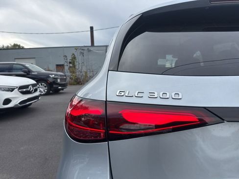 Certified 2025 Mercedes-Benz GLC 300 4MATIC image 7