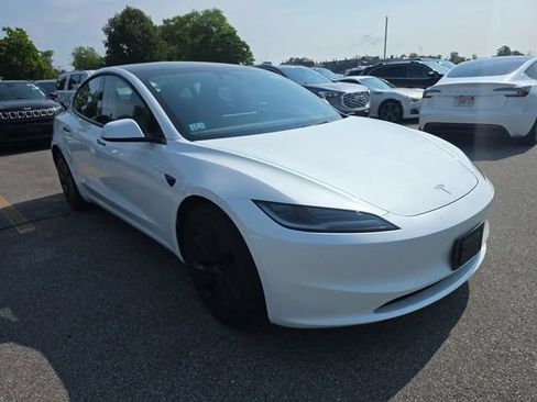 Used 2024 Tesla Model 3 Standard Range RWD image 2