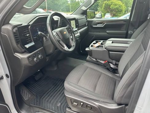 Certified 2024 Chevrolet Silverado 1500 LT AWD/4WD image 10
