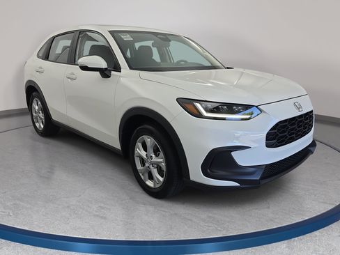 Used 2025 Honda HR-V LX image 3