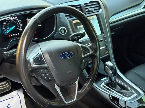Used 2016 Ford Fusion Titanium image 12