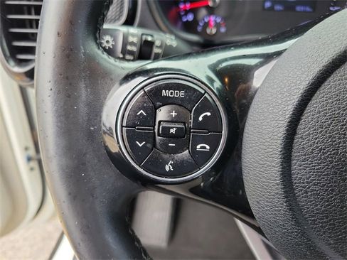 Used 2020 Kia Soul EX image 15