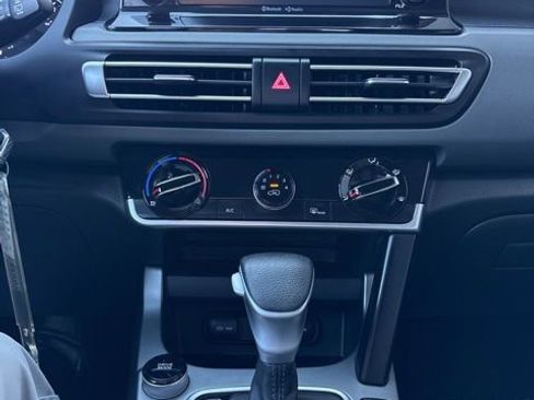 Used 2022 Kia Seltos LX image 9