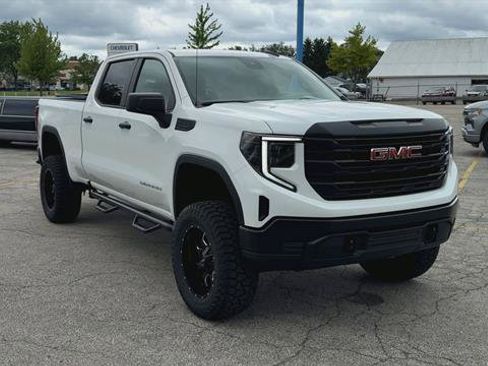Used 2024 GMC Sierra 1500 Pro w/ Pro Value Package AWD/4WD image 3